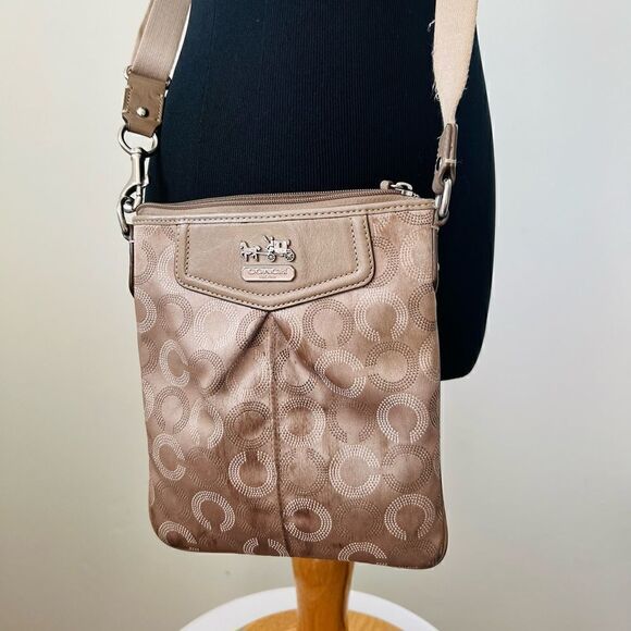 VINTAGE COACH MADISON OP ART CROSSBODY PURSE - Picture 2 of 7